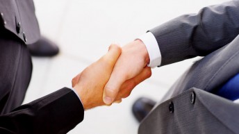 La variación salarial media pactada en convenio hasta julio se sitúa en el 0,74%